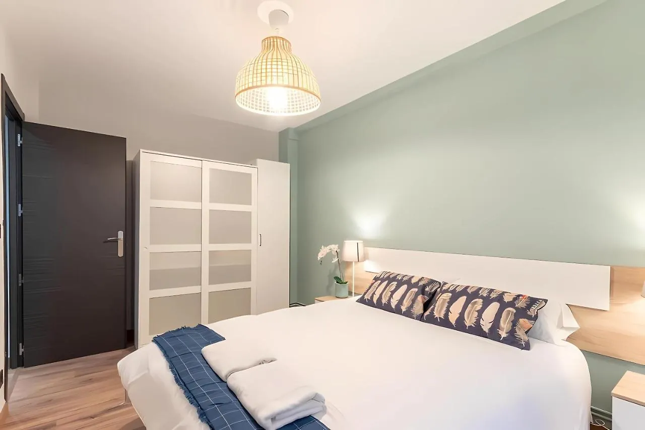 Bilbao Urban City Apartment 0*,